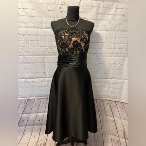 NWOT vintage Strapless Lace and Satin Dress Size 8